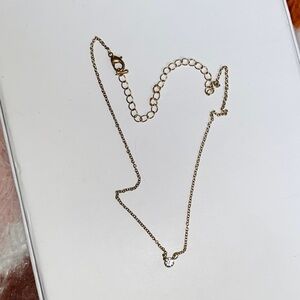 Elegant Gold Necklace with Pendant